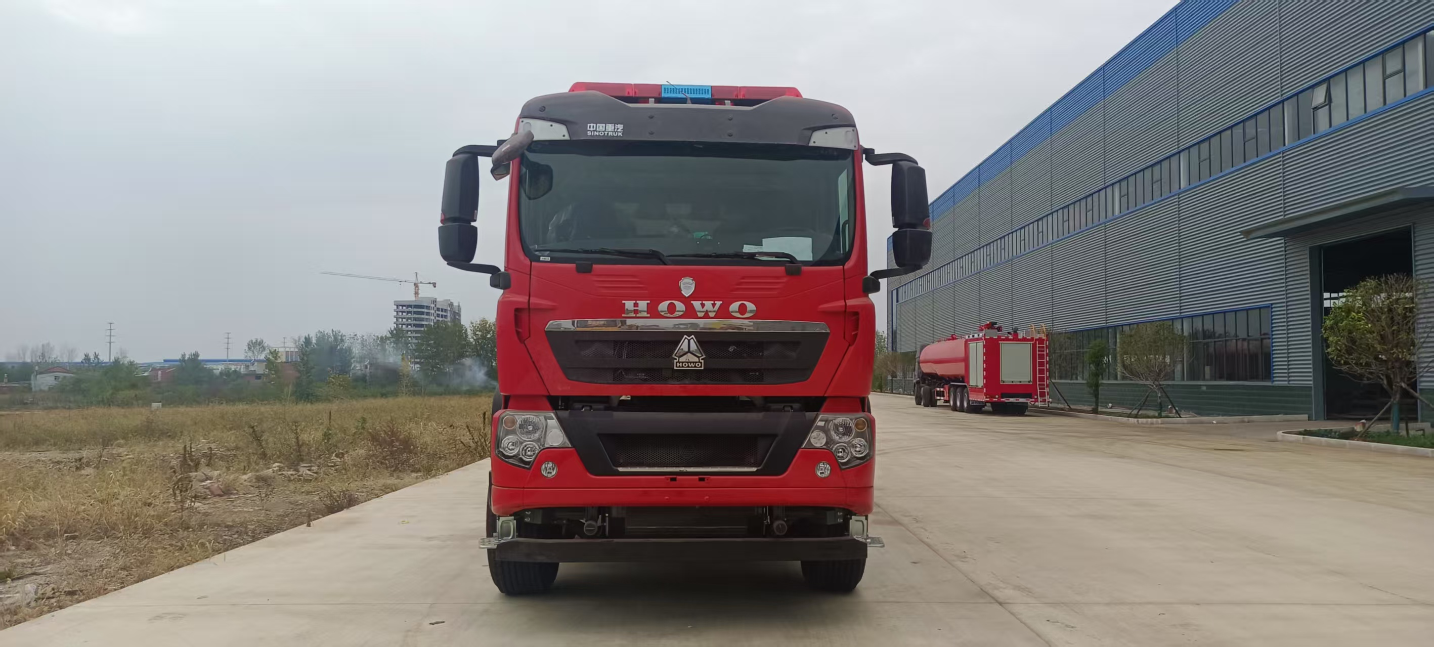 豪沃25吨水罐消防车