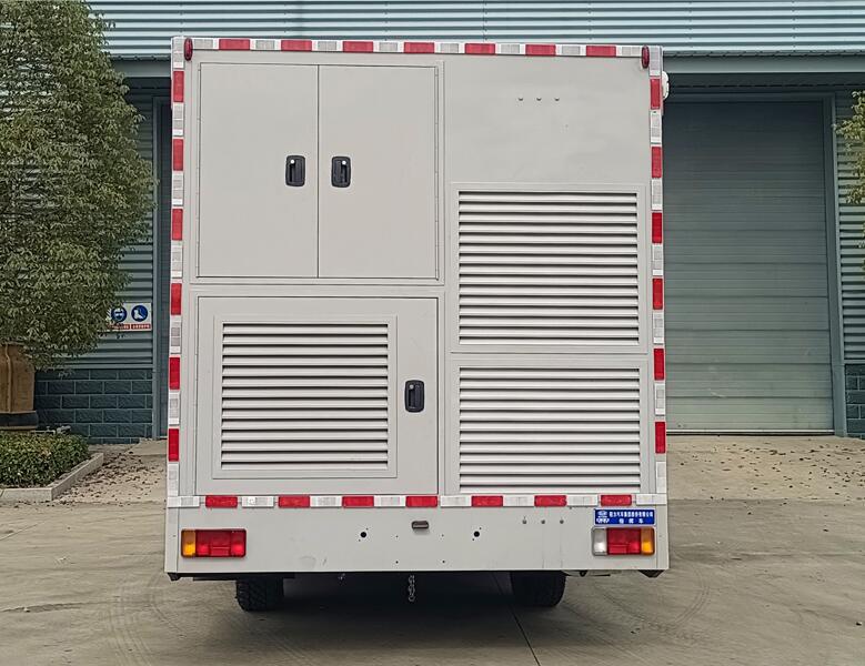 依维柯欧霸4×4应急通讯指挥车